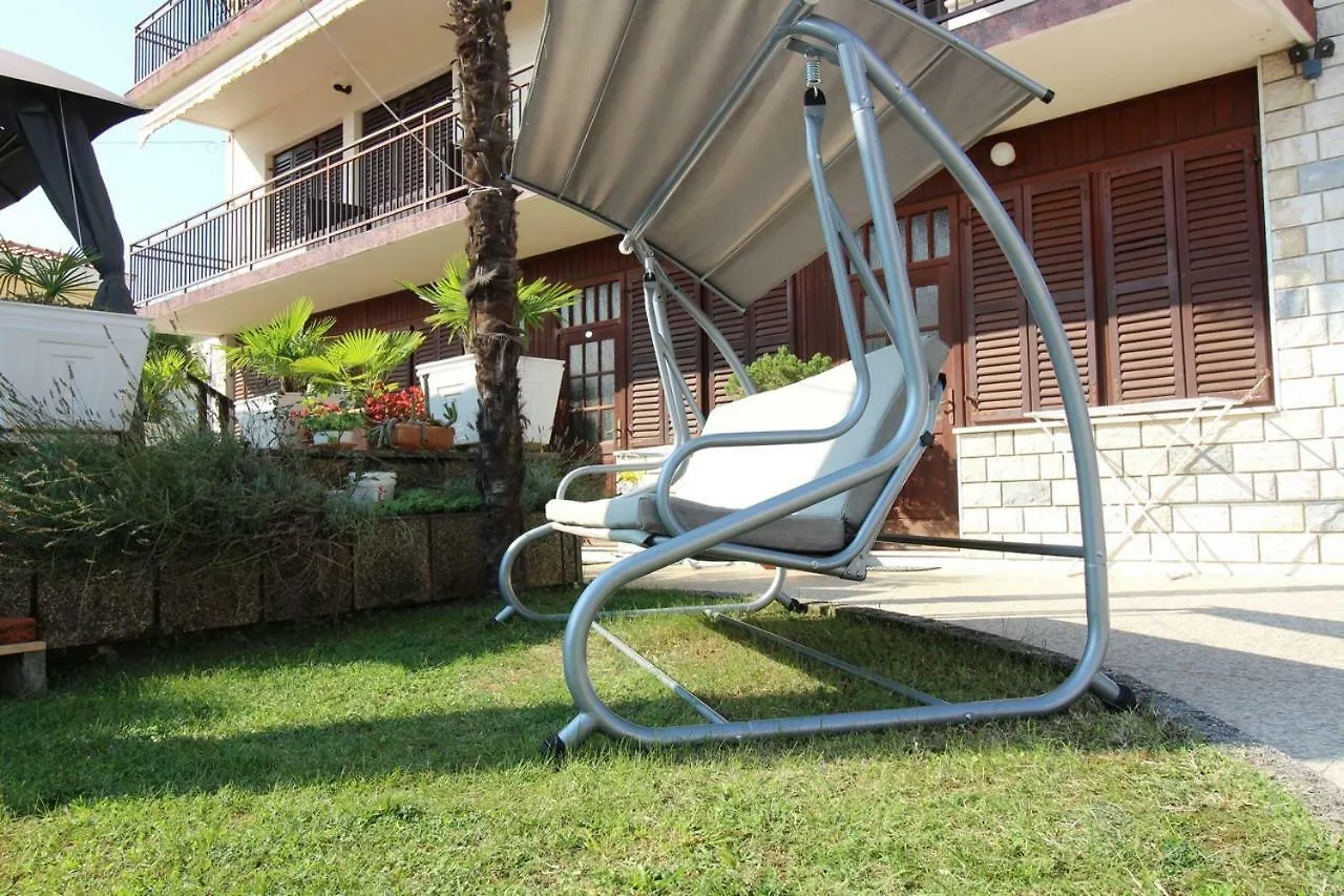 Apartments Rakovic Lovran 0*,  Croatia